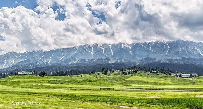 Gulmarg Golf Club fairway snow mountain